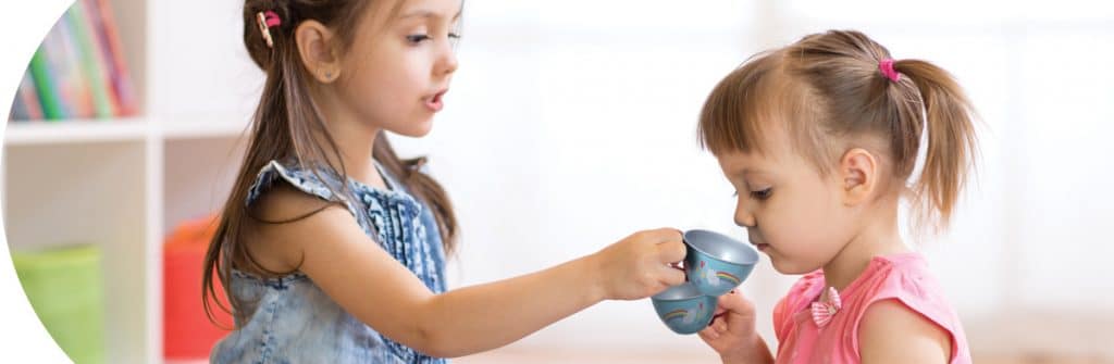 category-teasets Tea Sets - Girls playing with Unicorn Tin Tea Set